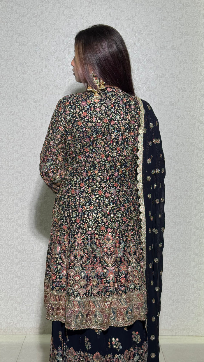 Elegant Zari Work Suit