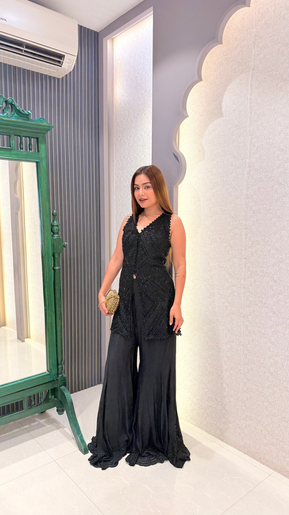 Cutwork Handwork Shirt with Garara in Chinon Fabric
