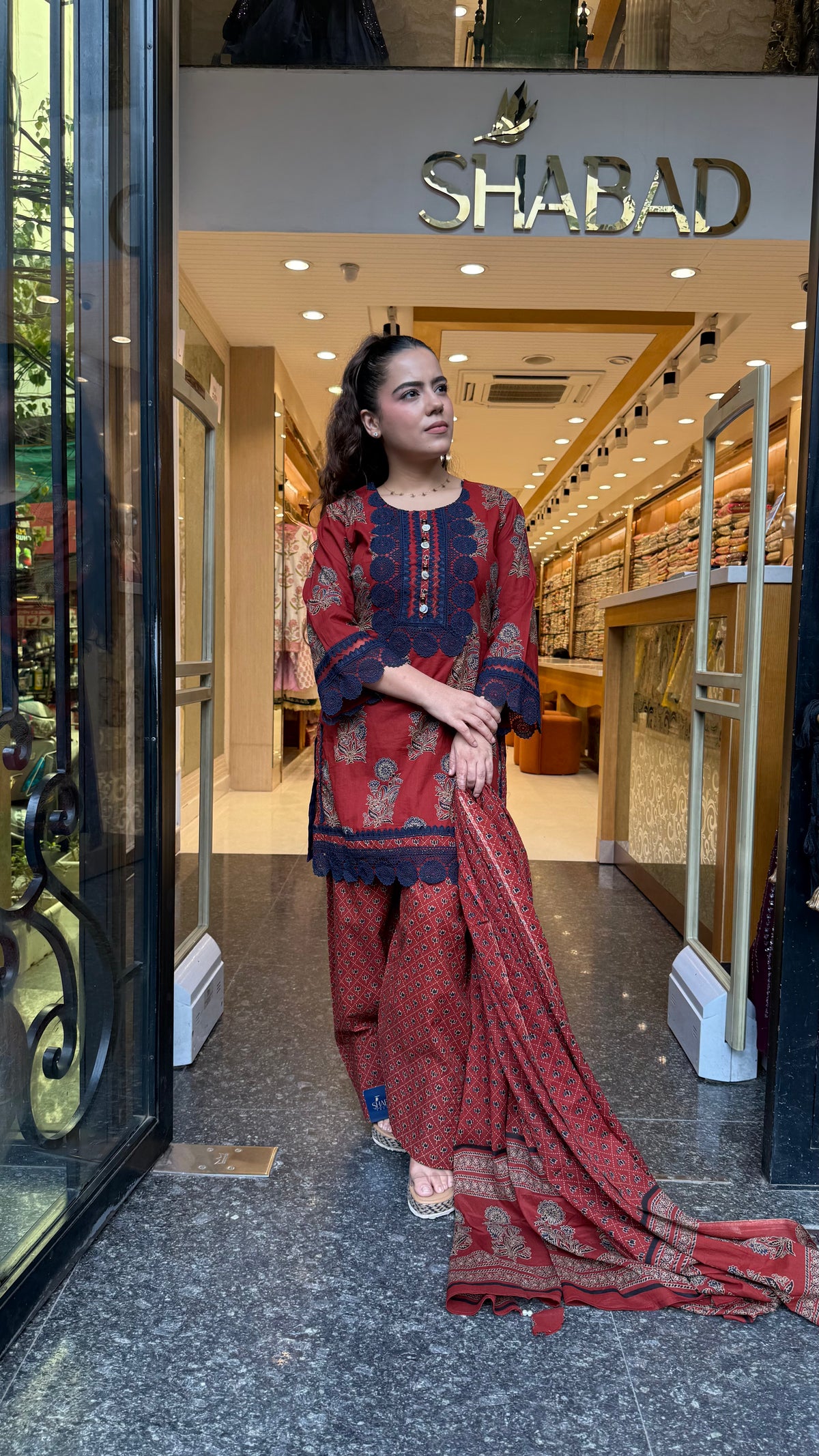 Printed Cotton Suit Set with Lace Work Detailing