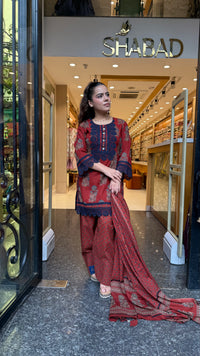 Printed Cotton Suit Set with Lace Work Detailing