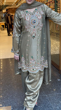 Elegant Shimmer Silk Suit Set with Kundan Pearl Jewellery Work – Up to Size 46