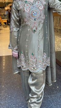 Elegant Shimmer Silk Suit Set with Kundan Pearl Jewellery Work – Up to Size 46