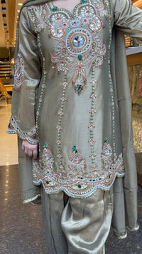 Elegant Shimmer Silk Suit Set with Kundan Pearl Jewellery Work – Up to Size 46