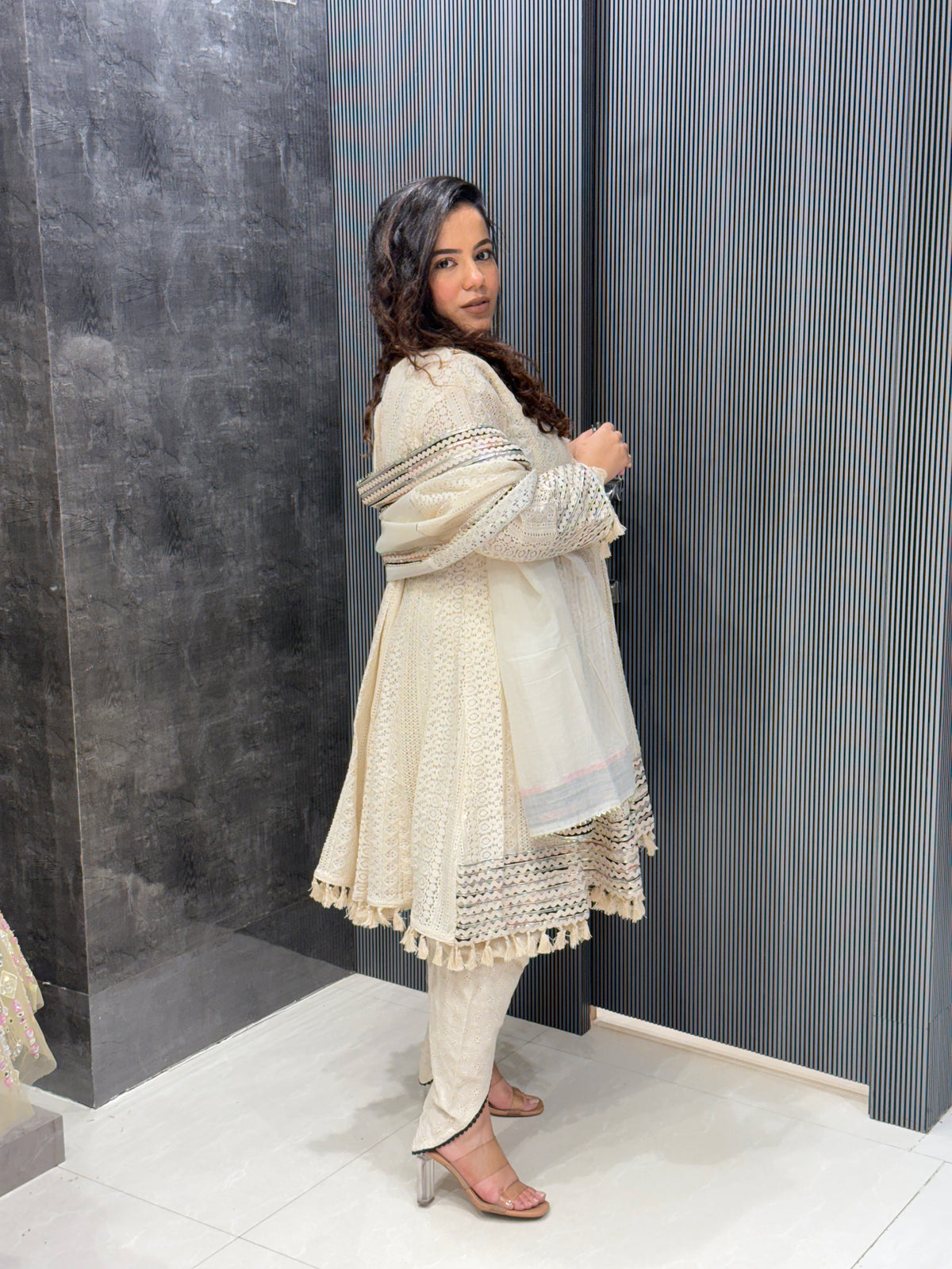 Elegant Cotton Suit with Handcrafted Neckline and Zari Cutwork