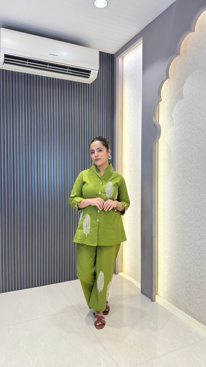 Linen Co-ord Set with Dori Work