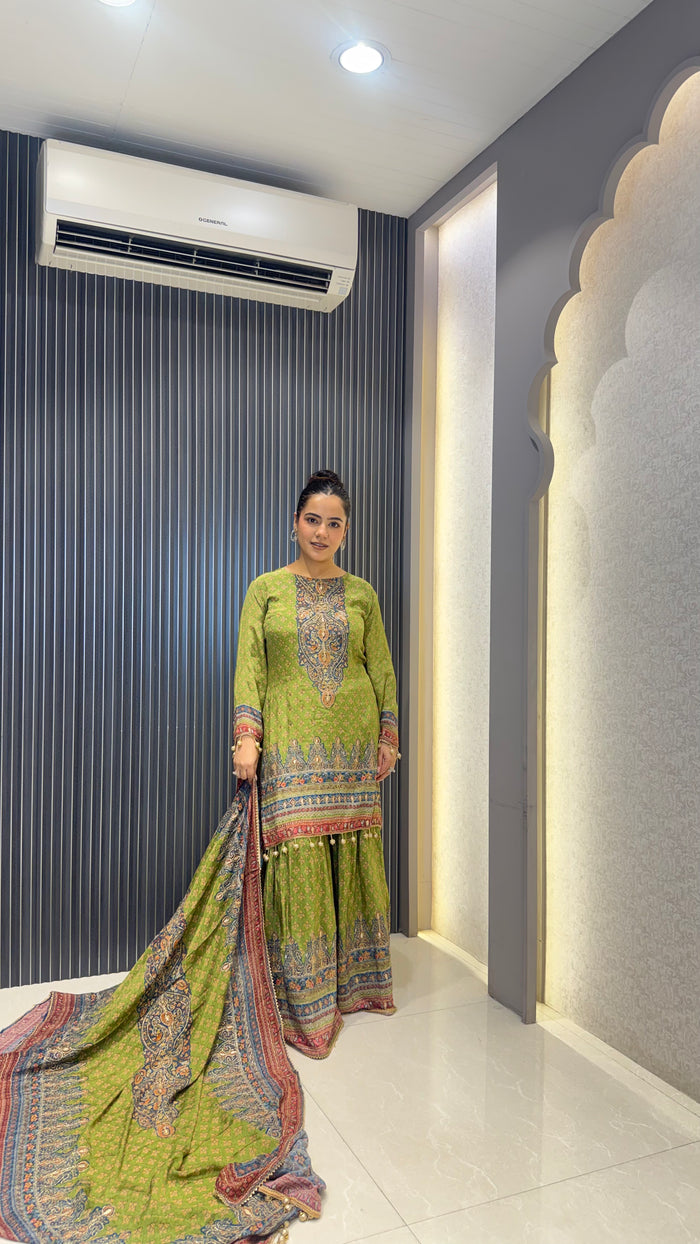 Digital Print Suit Set | Crepe Fabric | Elegant Everyday Wear