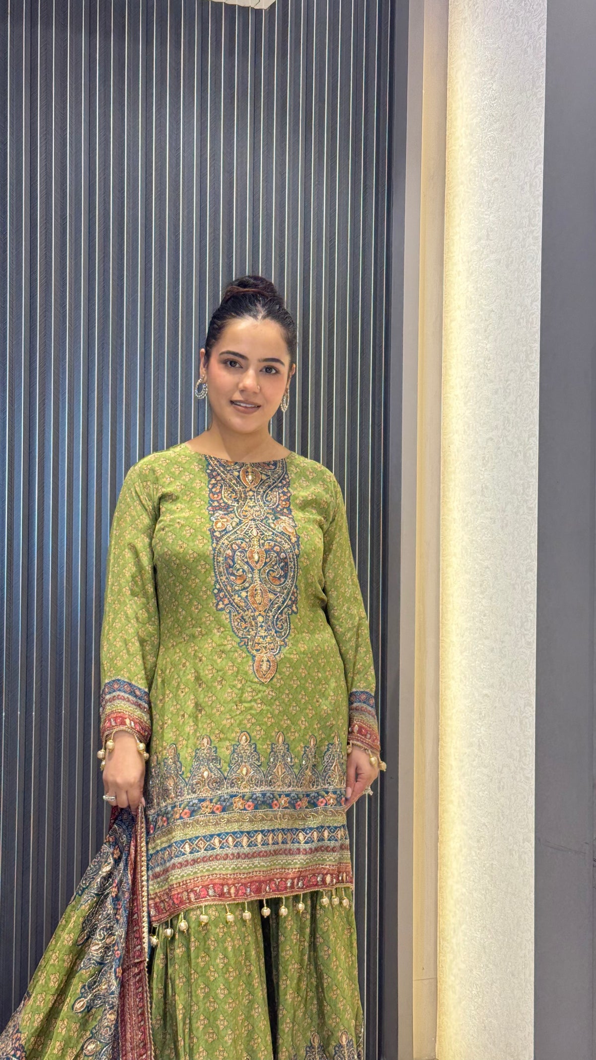 Digital Print Suit Set | Crepe Fabric | Elegant Everyday Wear
