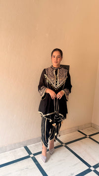 Chinon Suit Set with Handwork Neckline