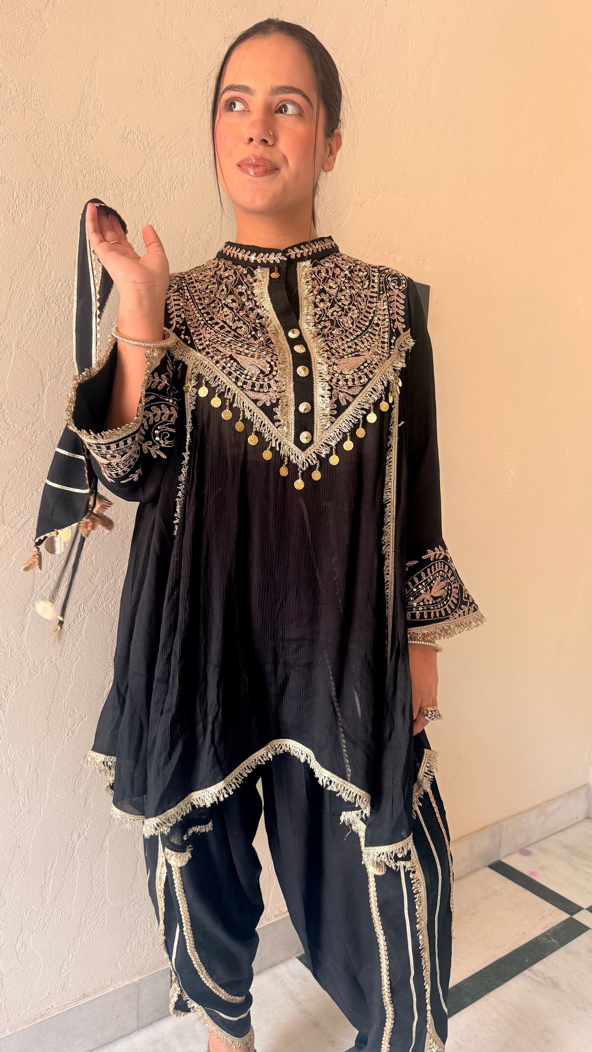 Chinon Suit Set with Handwork Neckline
