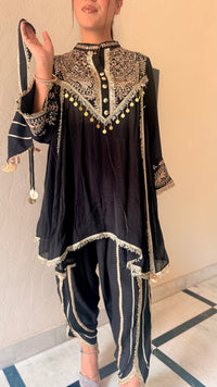 Chinon Suit Set with Handwork Neckline