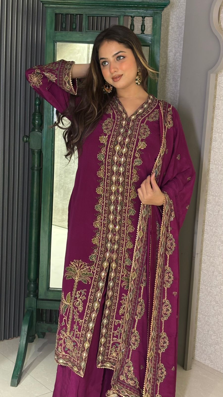 Digital Print Suit with Zari Outline & Gotta Pasting