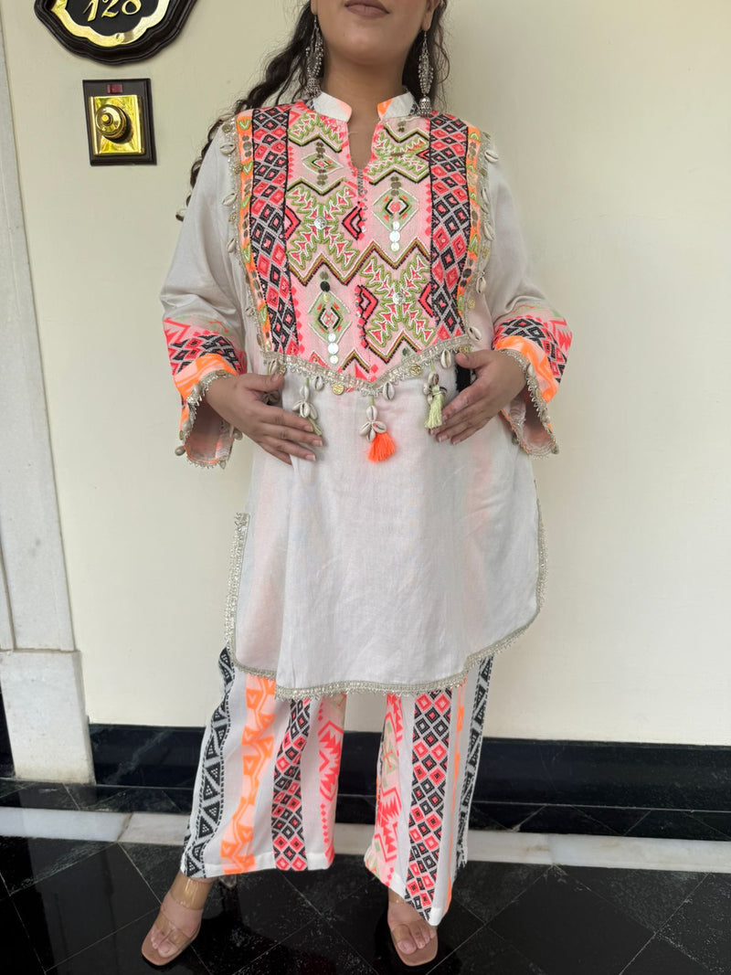 Linen Handwork Coord Set with Thread Embroidery & Neon Lining